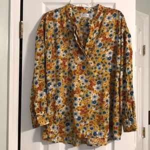 NWOT floral blouse Small